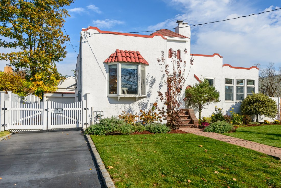 151 Frankel Blvd, Merrick, Ny, 11566 In Merrick, New York, United