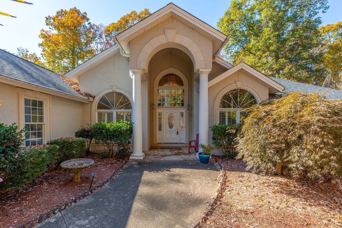 316 Lake Point Ln In Belews Creek, North Carolina, United States For