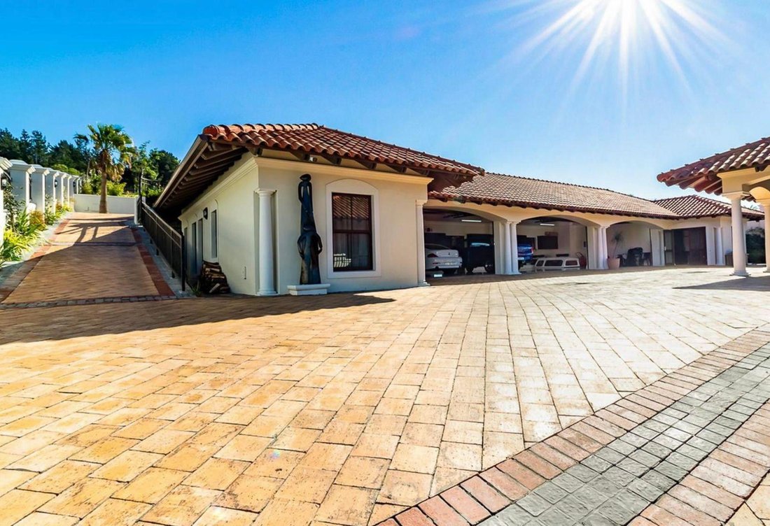 House in Cape Town, Western Cape, South Africa 5 - 13470940