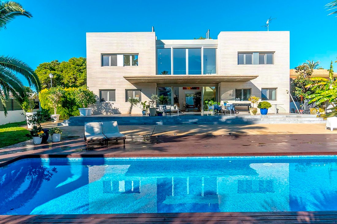 Villa in Alicante, Valencian Community, Spain 1 - 13470944