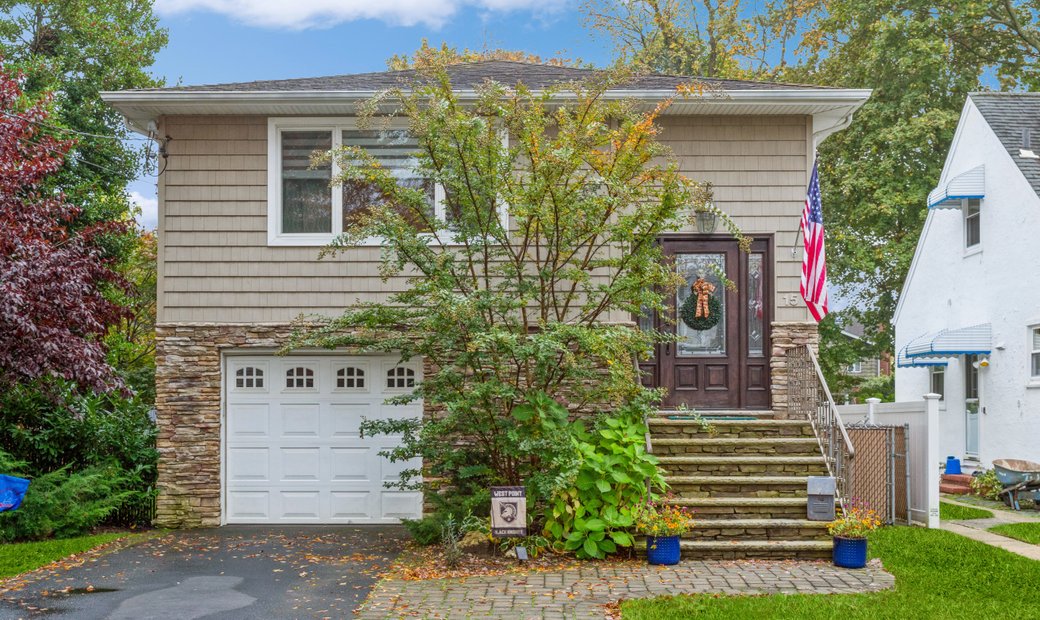 15 Lawrence Avenue, Malverne, Ny 11565 In Malverne, New York, United