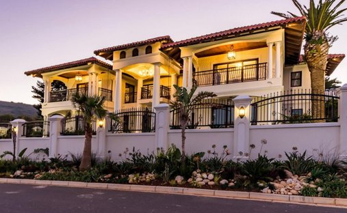 House in Oude Westhof, Cape Town, South Africa 1