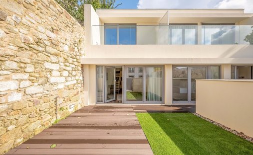 Villa in Mafamude e Vilar do Paraiso, Porto District, Portugal 1