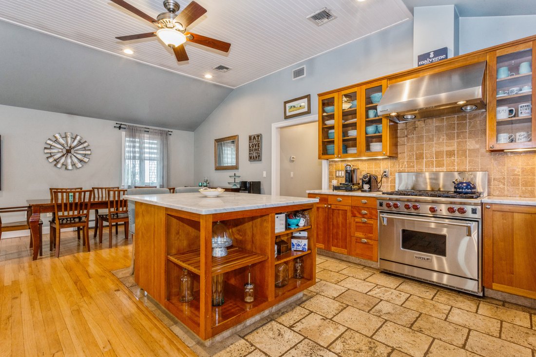 15 Lawrence Avenue, Malverne, Ny 11565 In Malverne, New York, United