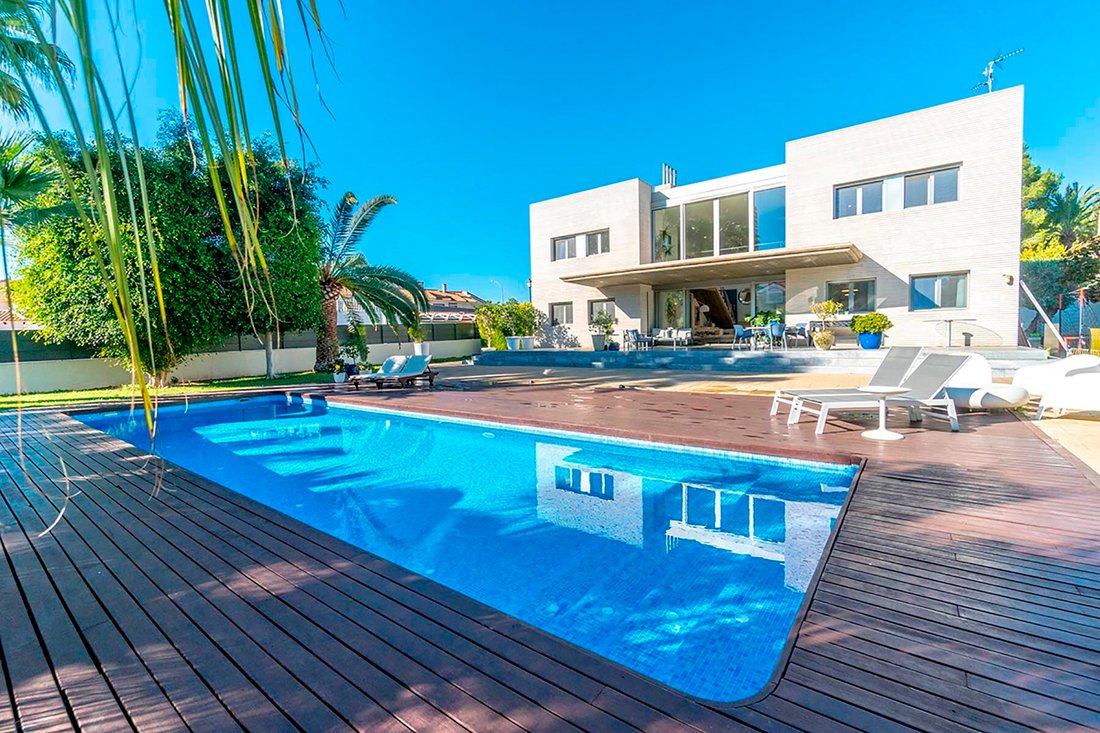 Villa in Alicante, Valencian Community, Spain 2 - 13470944