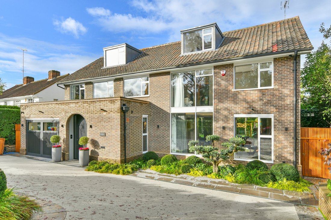 Neville Gardens In London, England, United Kingdom For Sale (13474537)