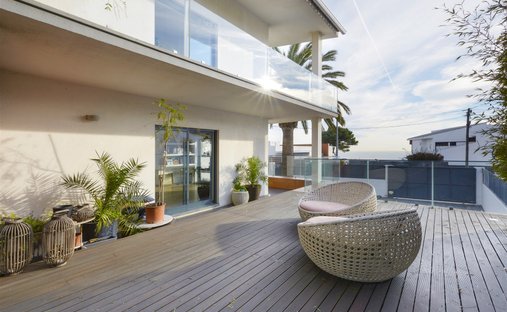 House in Carcavelos e Parede, Lisbon, Portugal 1