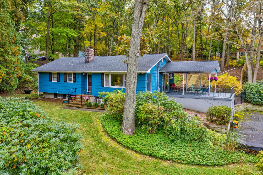 62 Gully Road, Wading River, Ny, 11792 In Wading River, New York, United States For Sale (13474964)