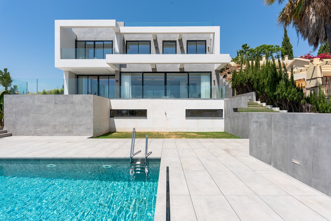 Villa in Benahavis, Andalusia, Spain 1 - 13479444