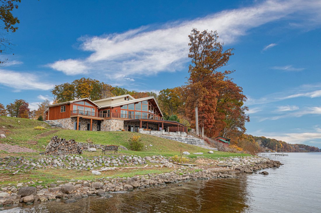 309 Drive 35 Main House In Mc Connellsville, New York, United States