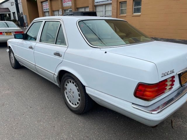 Mercedes-Benz 300 Series in Calverton, NY, United States 4 - 13480625