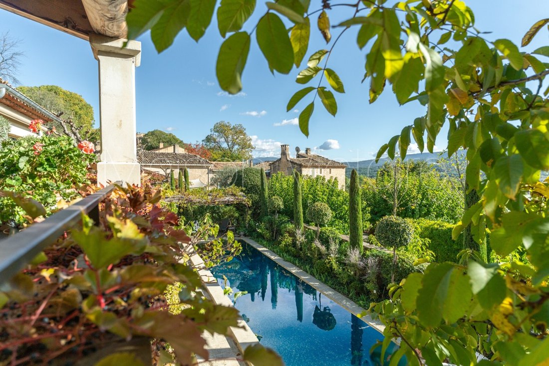 Villa With Stunning Views And In Goult, Provence Alpes Côte D'azur