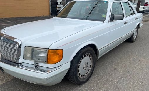 Mercedes-Benz 300 Series in Calverton, NY, United States 1