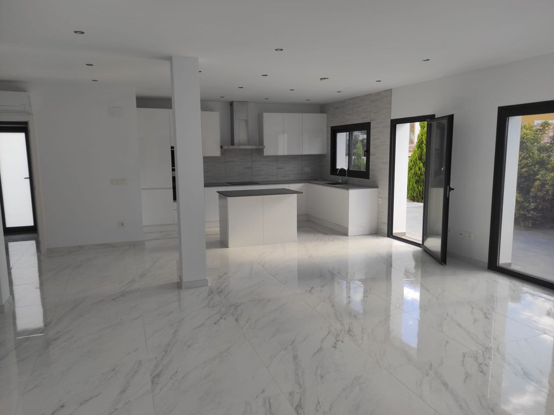 Chalet in Calp / Calpe, Valencian Community, Spain 5 - 12851111