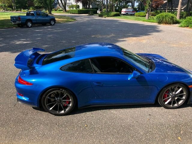 Porsche 911 in Calverton, NY, United States 3 - 13480833