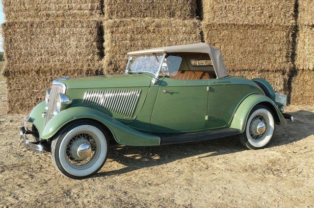 Ford V8 in Calverton, NY, United States 1 - 13480355