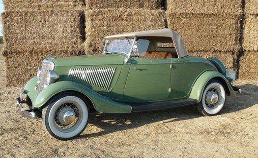 Ford V8 in Calverton, United States 1