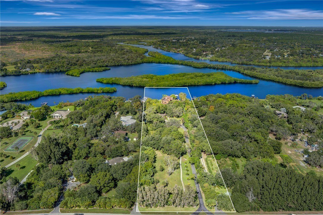 Enchanting Riverfront Compound In Sebastian, Florida, United States For