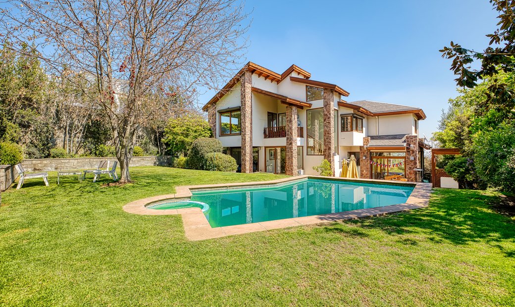 Excellent House In San In Las Condes, Santiago Metropolitan Region