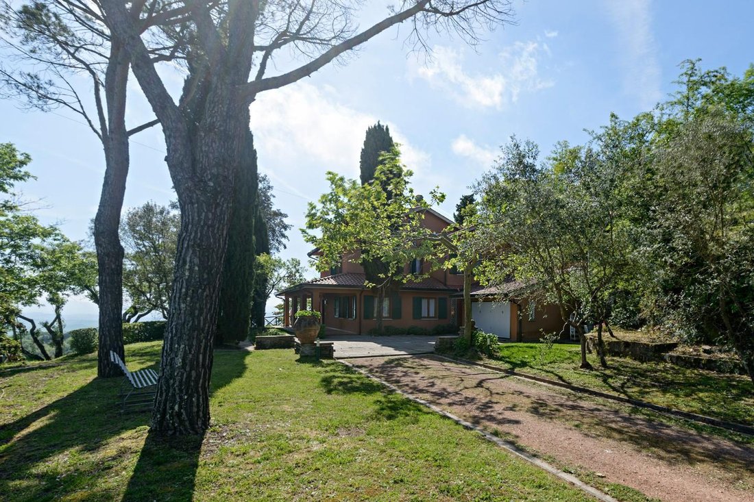 Villa In Vendita A Casciana Terme Lari(pi) In Buono Composto Da 12vani