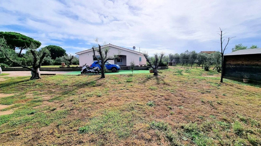 Villa in Castagneto Carducci, Tuscany, Italy 2 - 13479231