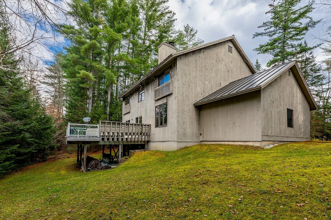 641 Hells Peak Road In Londonderry, Vermont, United States For Sale