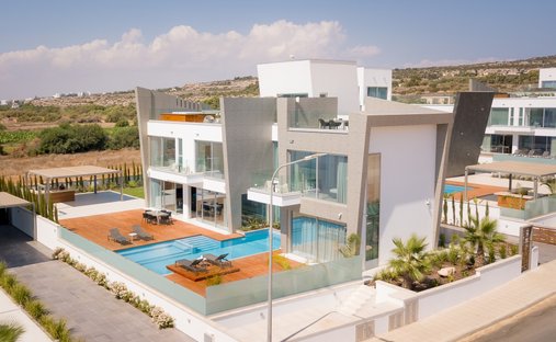 Villa in Ayia Napa, Cyprus 1