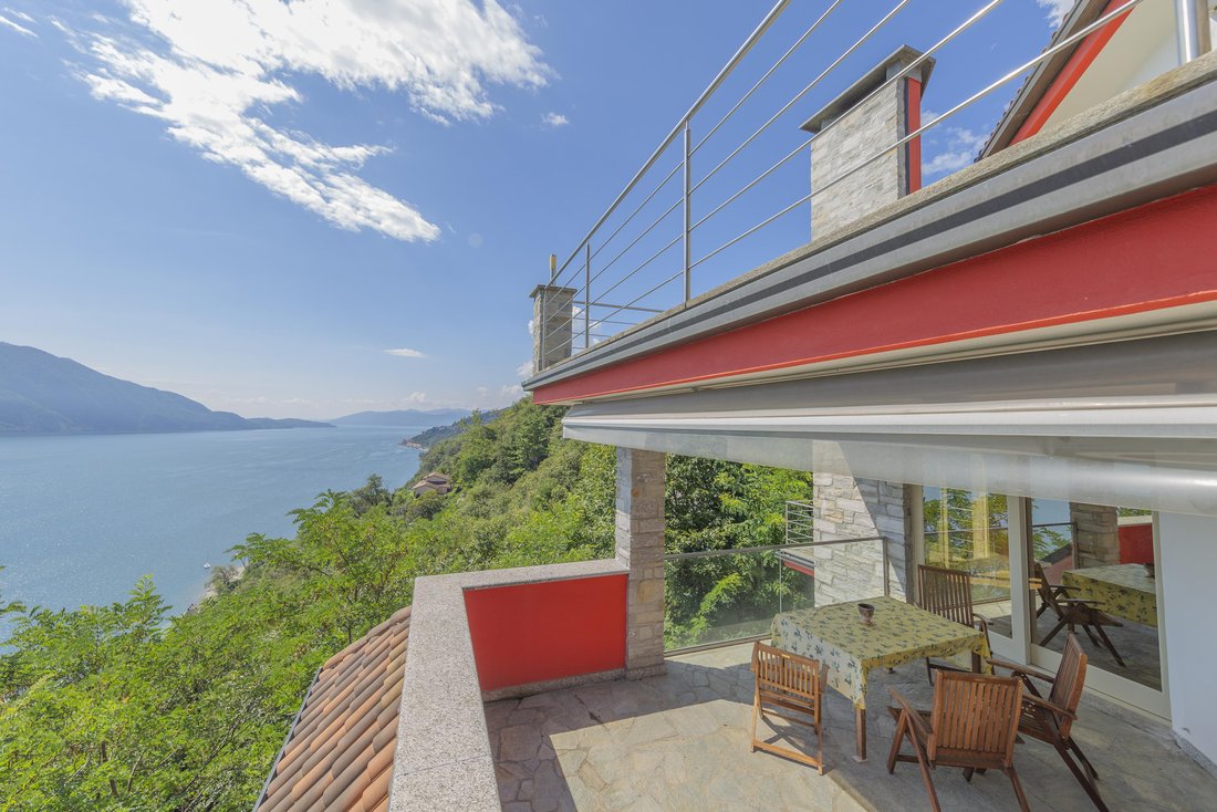 Villa in Verbania, Piedmont, Italy 2 - 13486303