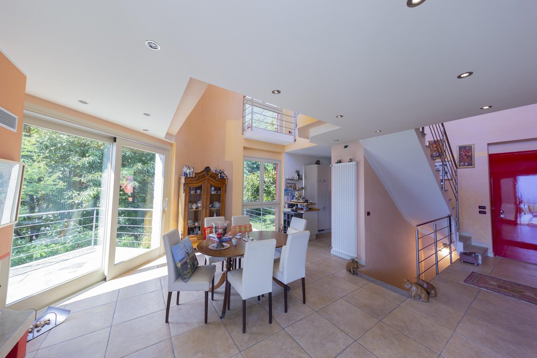 Villa in Verbania, Piedmont, Italy 4 - 13486303