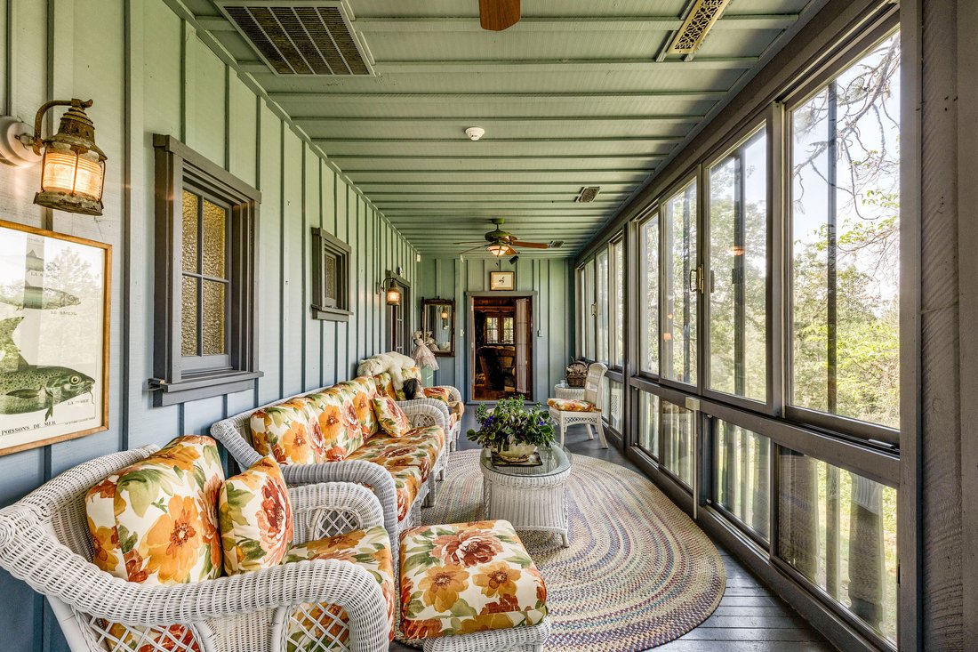 Ranch Owned By Tv Icon Patrick Duffy In Eagle Point, Oregon, United