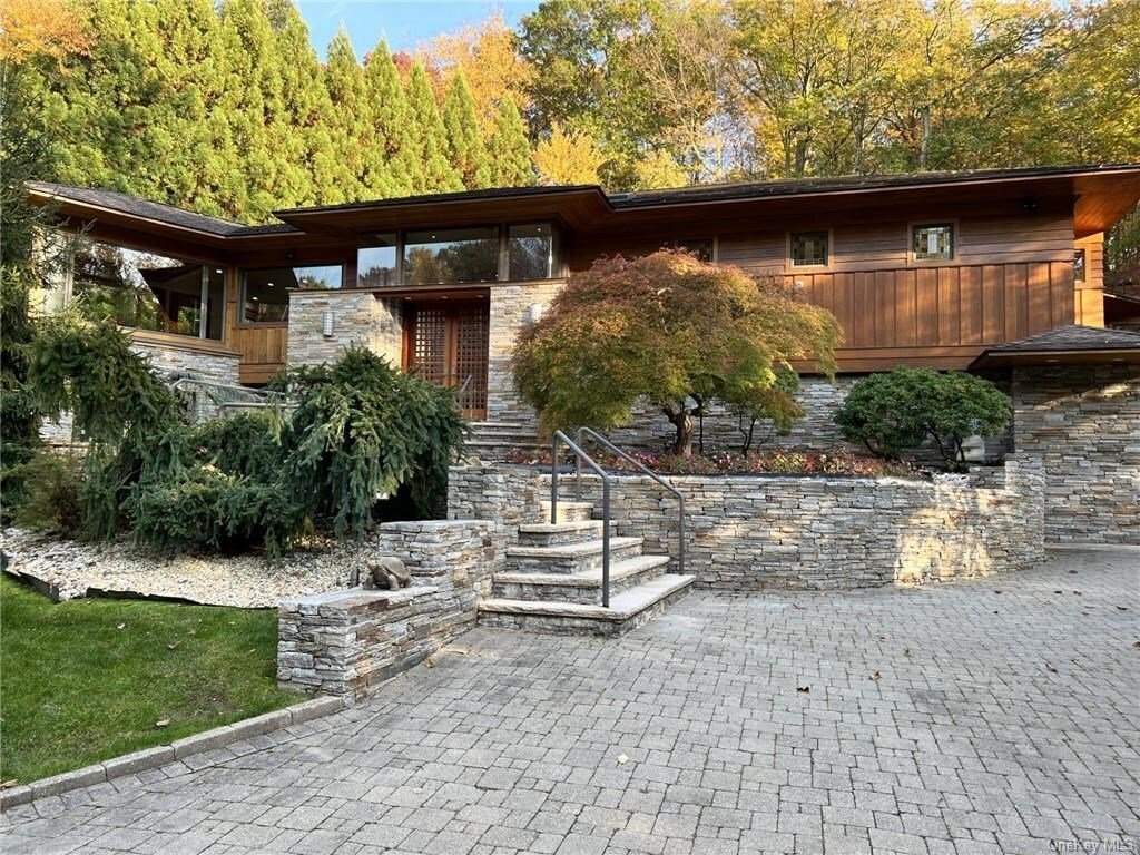 Magazine Worthy Home In A Magical In Briarcliff Manor, New York, United