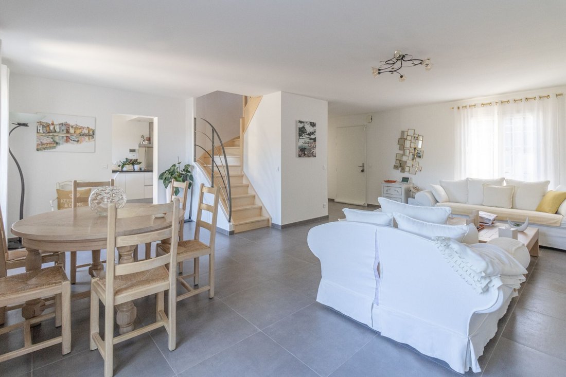 Vente Maison 4 Pièce(s) In La Môle, France For Sale (13481926)