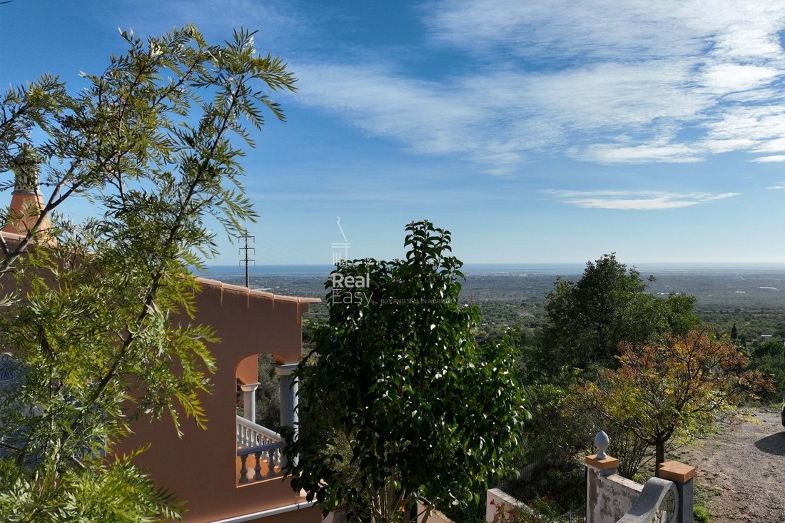 Villa in Faro (Se e Sao Pedro), Algarve, Portugal 1 - 13481648
