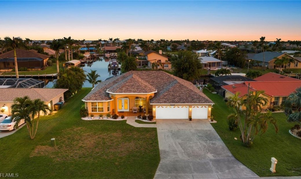 2224 Everest Parkway In Cape Coral, Florida, United States For Sale