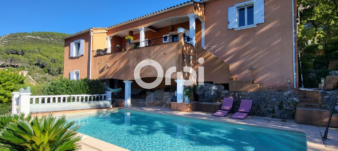 House in Solliès-Toucas, Provence-Alpes-Côte d'Azur, France 1 - 13490581