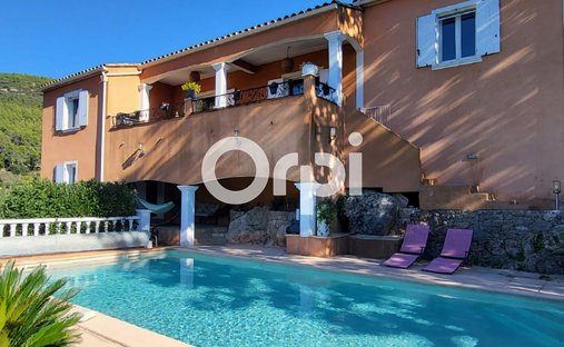 Haus in Solliès-Toucas, Provence-Alpes-Côte d'Azur, Frankreich 1