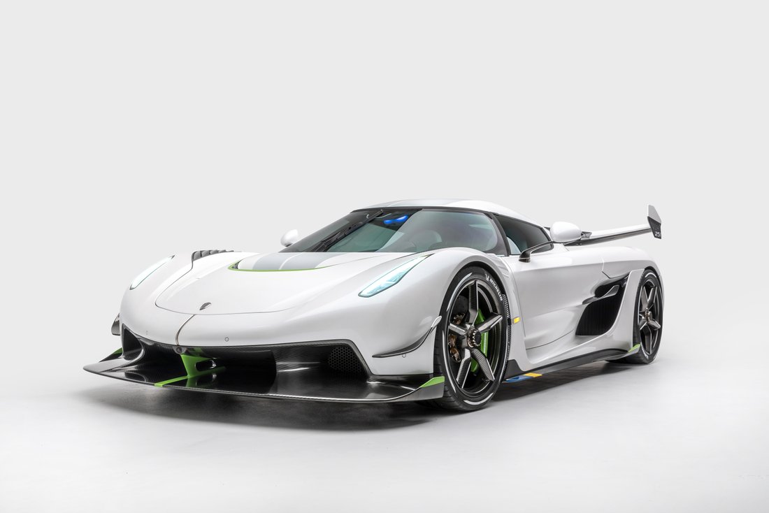 Koenigsegg jesko attack. Кенигсегг Джеско. Кенигсегг Джеско Абсолют. Koenigsegg 2024. Koenigsegg Jesko характеристики.