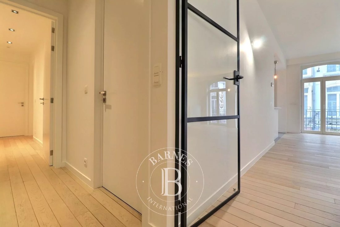 Place Stéphanie Completely Renovated 2 In Saint Gilles, Brussels