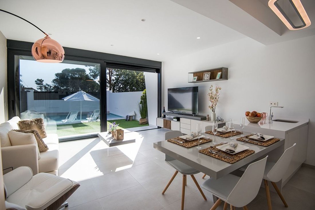 Villa in Santiago de la Ribera, San Javier, Región de Murcia 2 - 12392992