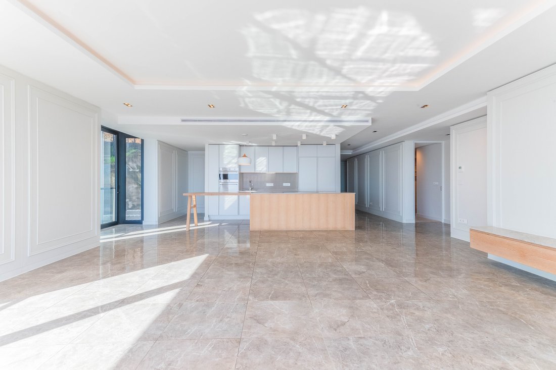 Super Sophisticated 3 Bedroom In Cape Town, Western Cape, South Africa