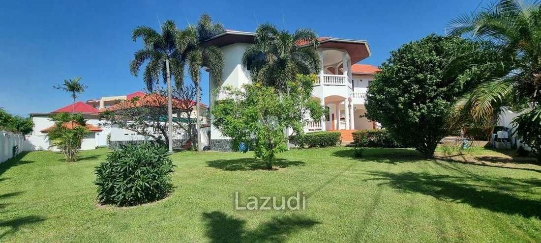 Villa in Pattaya City, Chon Buri, Thailand 1 - 13494037