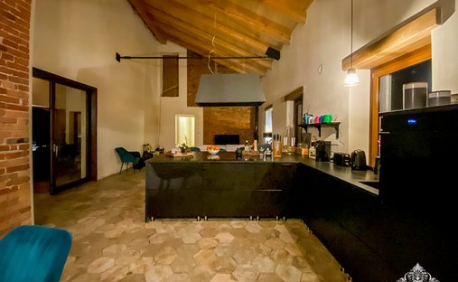 Castle for Sale in Incisa Scapaccino, Piedmont, Italy