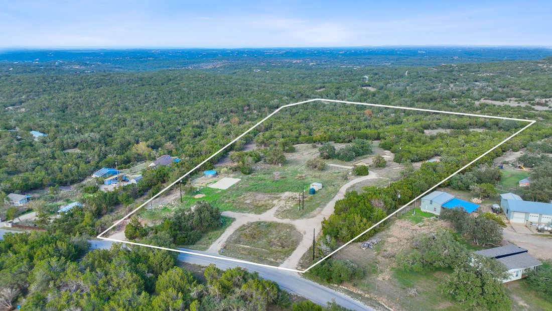 10 Acre Oasis With A Spring Fed In Dripping Springs, Texas, United