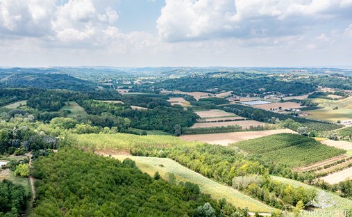 Castle for Sale in Incisa Scapaccino, Piedmont, Italy