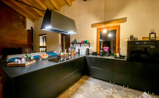 Castle for Sale in Incisa Scapaccino, Piedmont, Italy