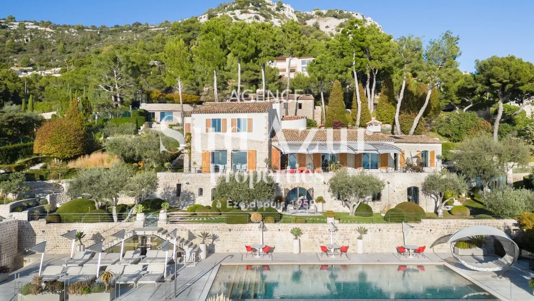 A Country Estate On Monaco's In èze, Provence Alpes Côte D'azur, France