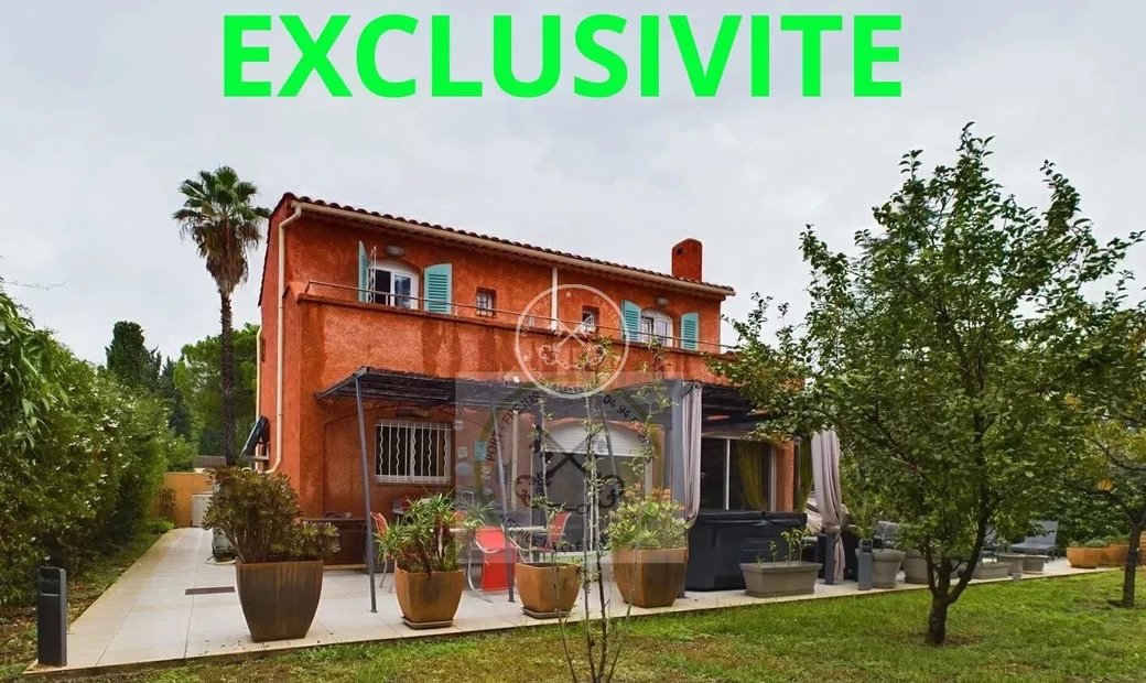 Fréjus House In Fréjus, Provence Alpes Côte D'azur, France For Sale