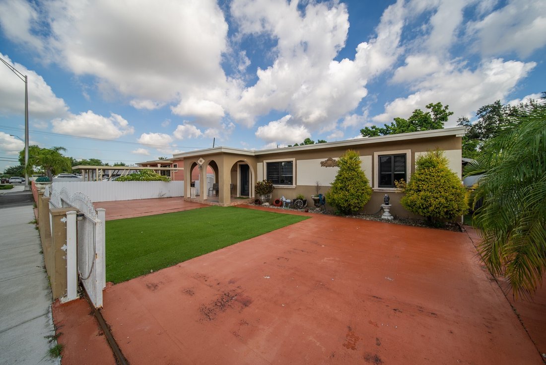 House in Hialeah, Florida, United States 5 - 13280820