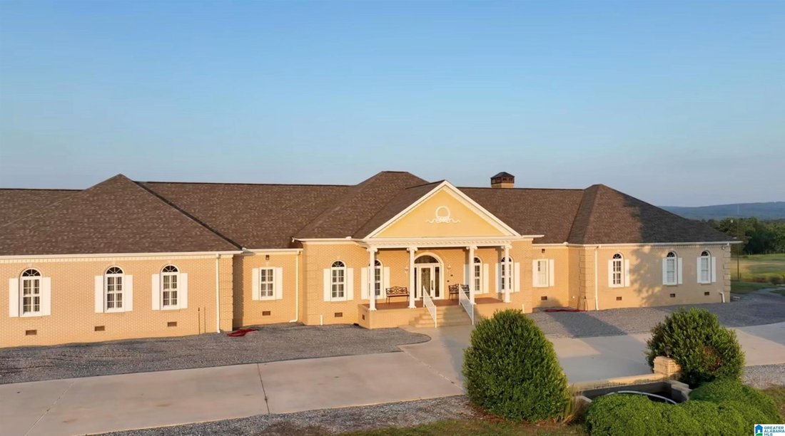 Mt. Aero Lake Farm In Hanceville, Alabama, United States For Sale