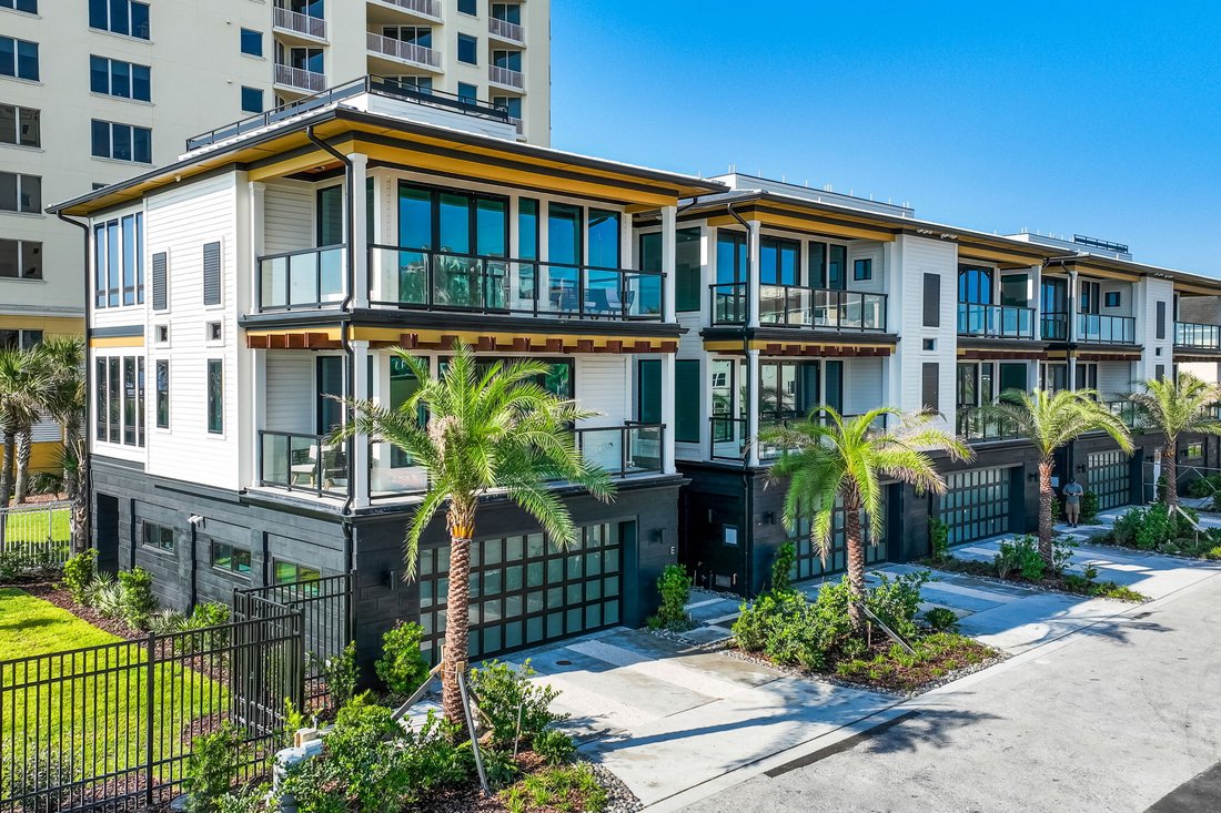 3 Bedrooms Condominium In Jacksonville Beach, Florida, United States